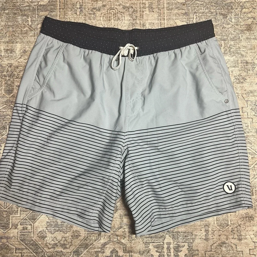 Vuori Kore Shorts Men's XL Blue Striped 7